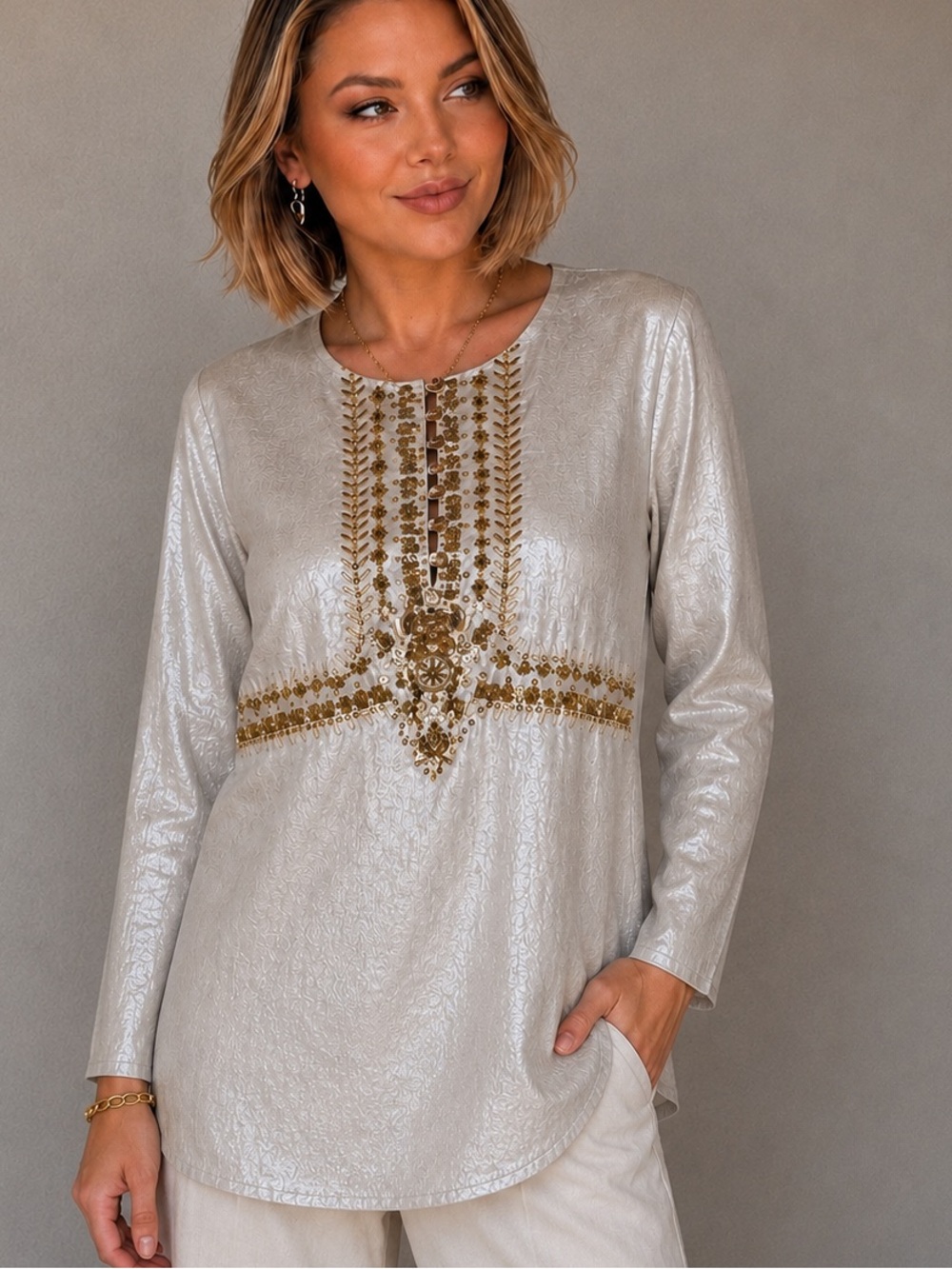 TUNIC Linen & Cotton tunic with glass embroidery and metal applications Size (6)